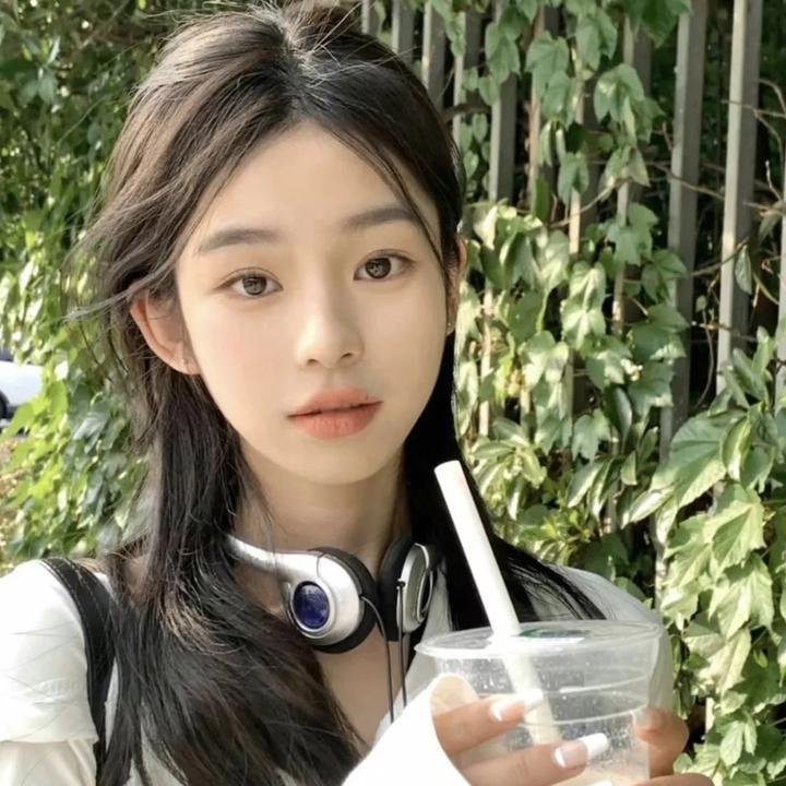 沉沦锦年如初见